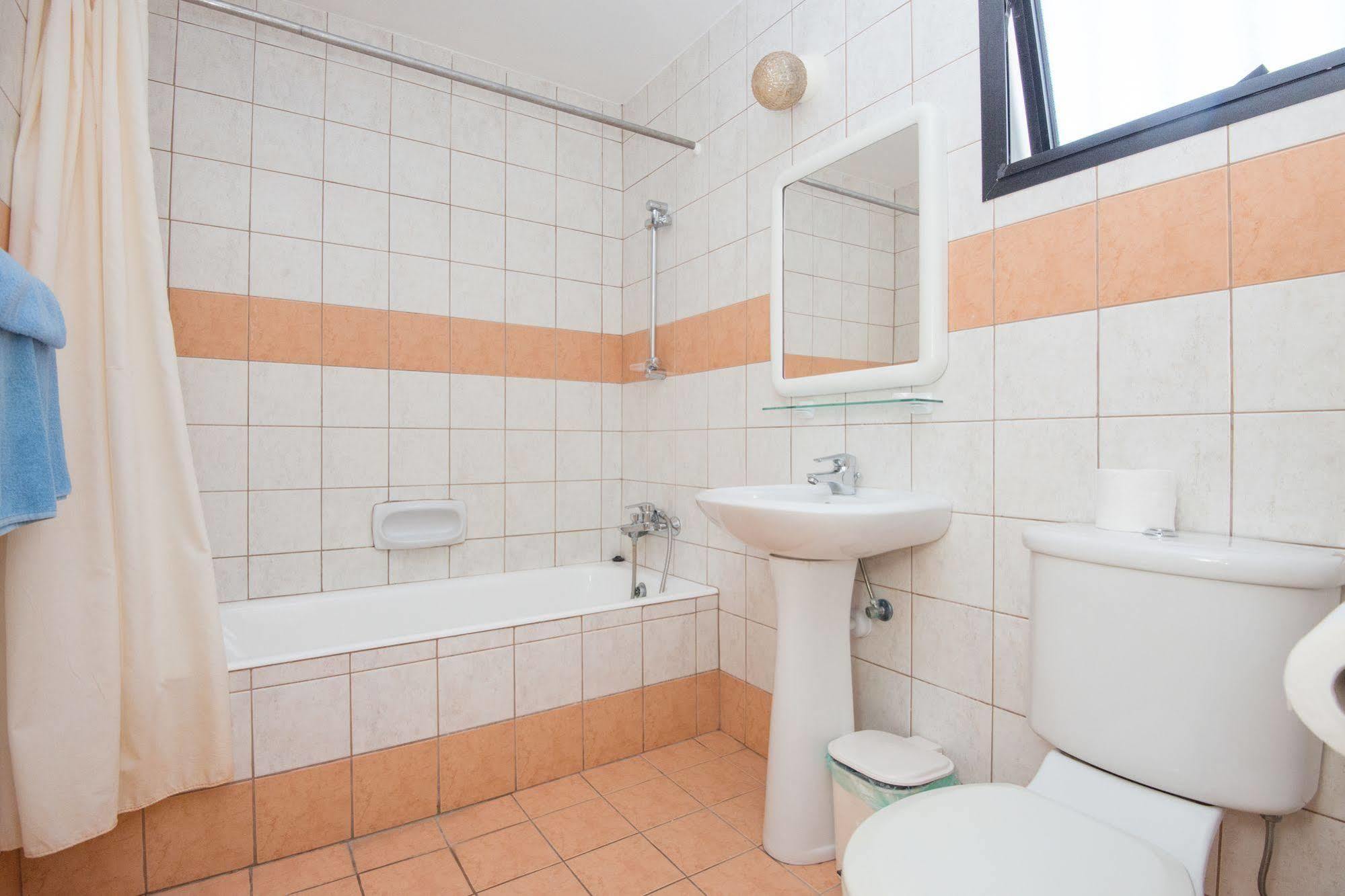 Kkaras Hotel 3 Star Ayia Napa Ngoại thất bức ảnh