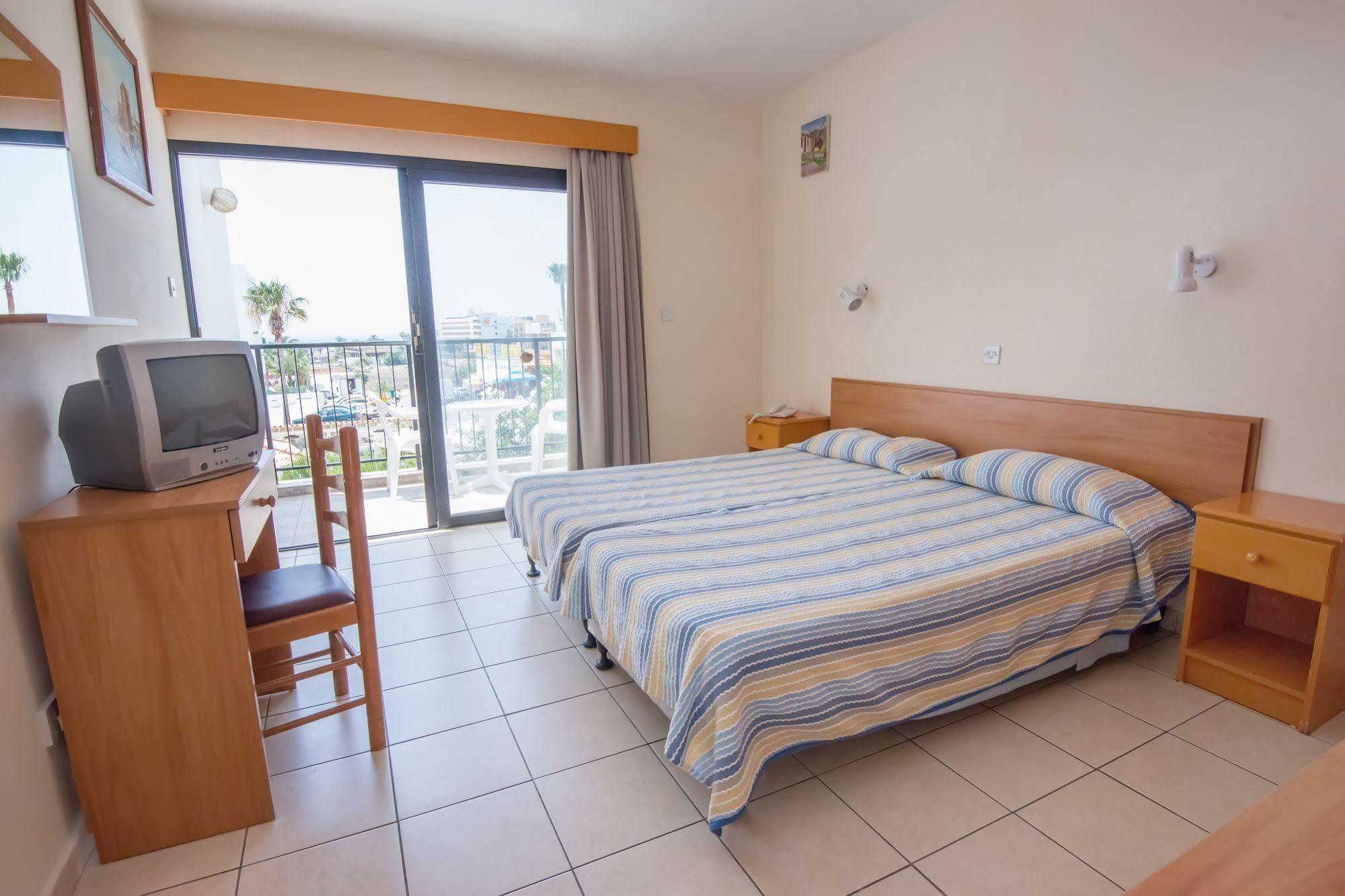 Kkaras Hotel 3 Star Ayia Napa Ngoại thất bức ảnh